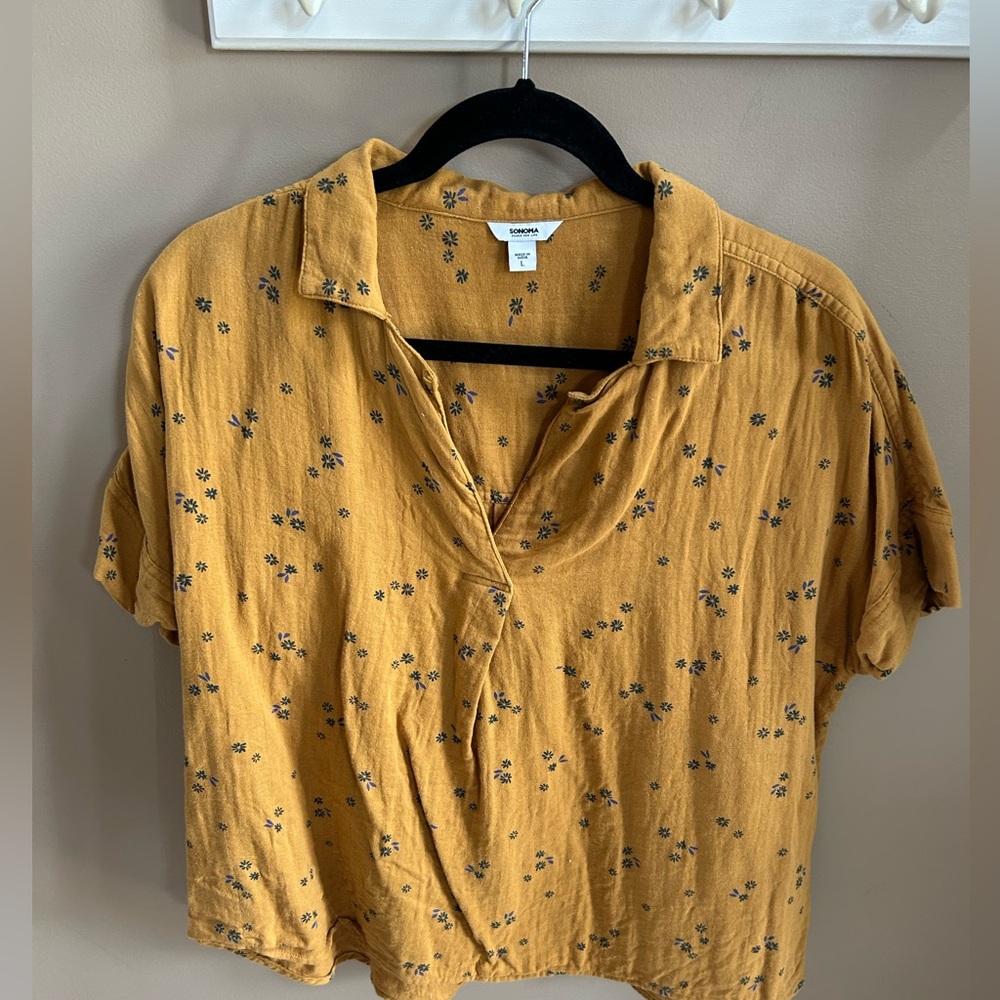 ladies mustard printed short sleeve top, used cotton very comfortable